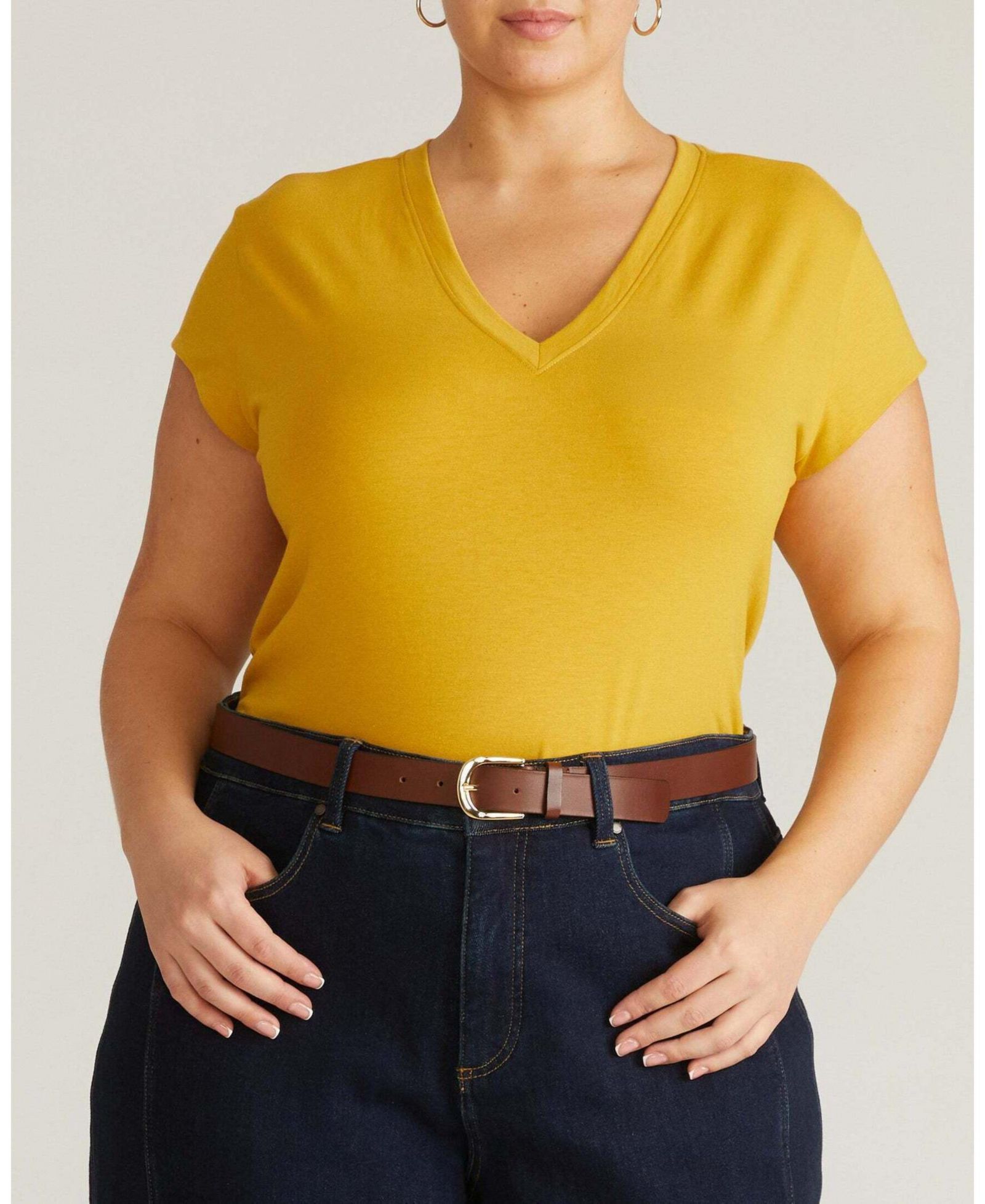 Футболка Universal Standard Plus Size Ashley V Neck Cap Sleeve