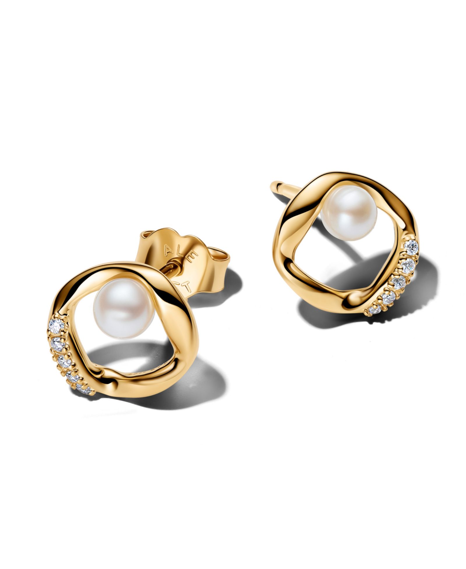 Серьги-гвоздики Pandora Pavé Circle Treated Freshwater Pearl