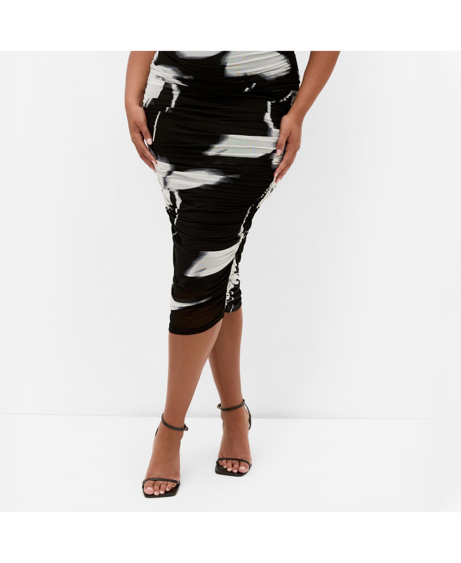 CITY CHIC Women's Dana Blur Print Mesh Skirt