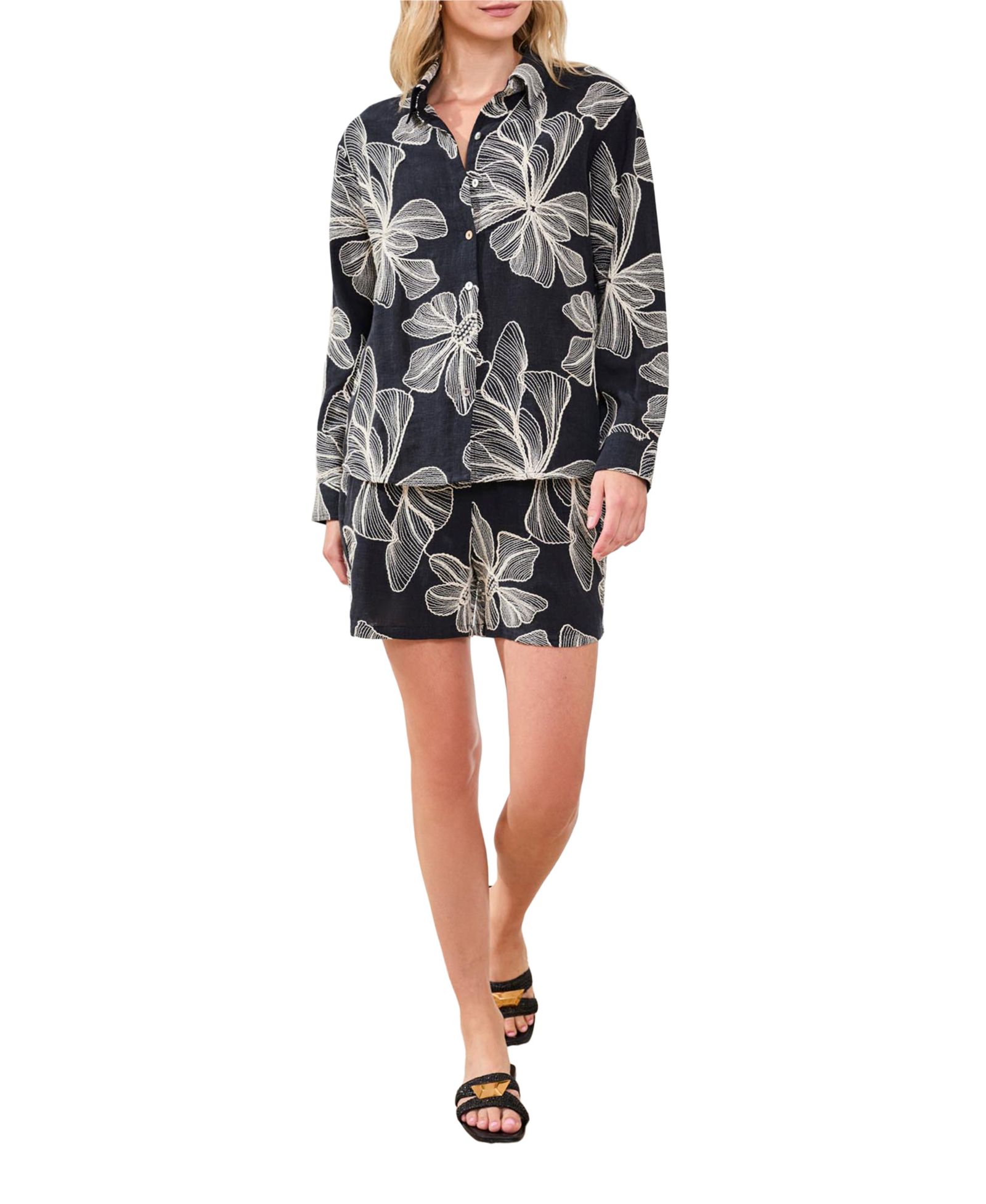 TRIBAL Women's Embroidered Crosshatch Button Top