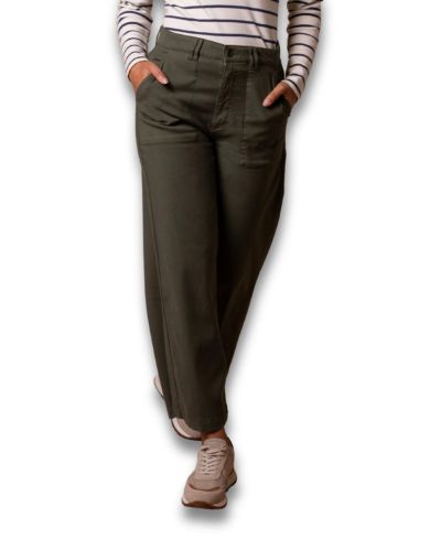 Celtic & Co. Women's Wide Leg Pleat Front Pant