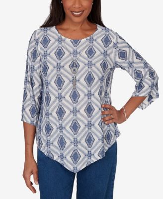 Alfred Dunner Petite Diamond Textured Top with Necklace