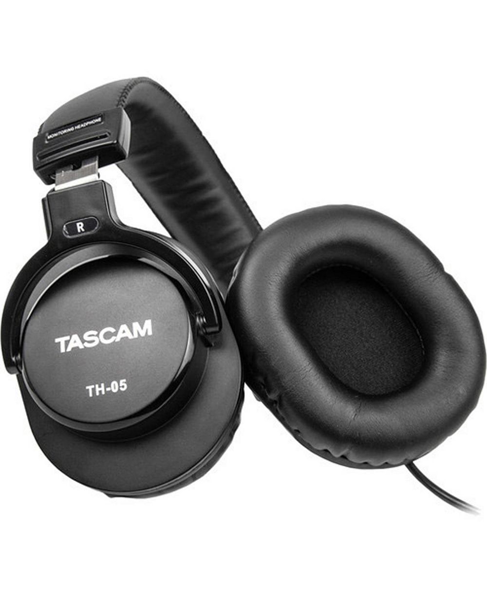 Tascam TH-05 Wired Closed-Back Monitoring Over-Ear Headphones