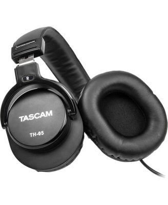 Tascam TH-05 Wired Closed-Back Monitoring Over-Ear Headphones