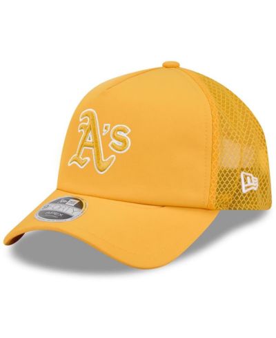 New Era Men's Gold Athletics 2026 Batting Practice Apex 9FORTY Adjustable Trucker Hat
