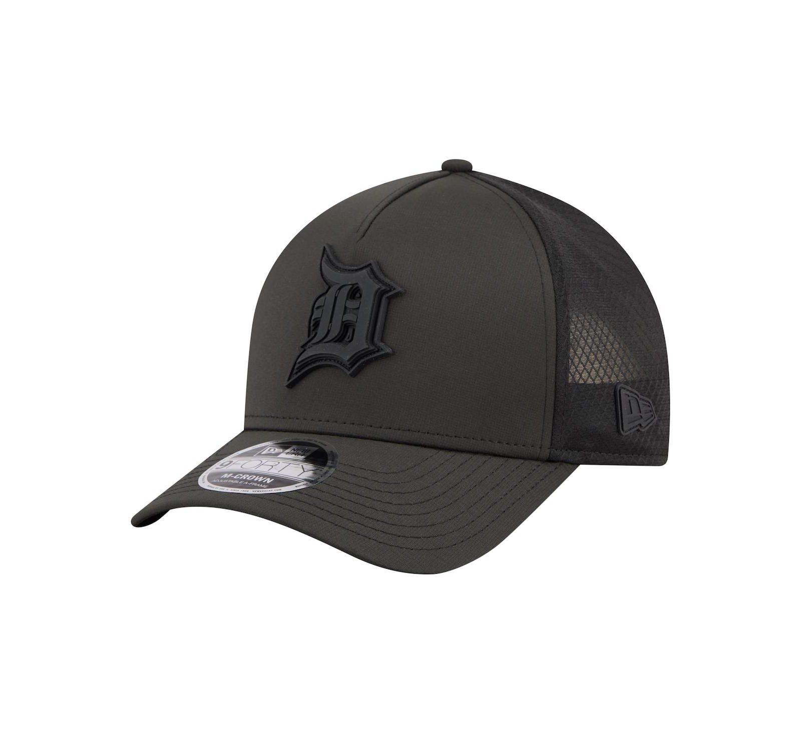 New Era Men's Black Detroit Tigers Badged M-Crown 9FORTY Trucker Adjustable Hat