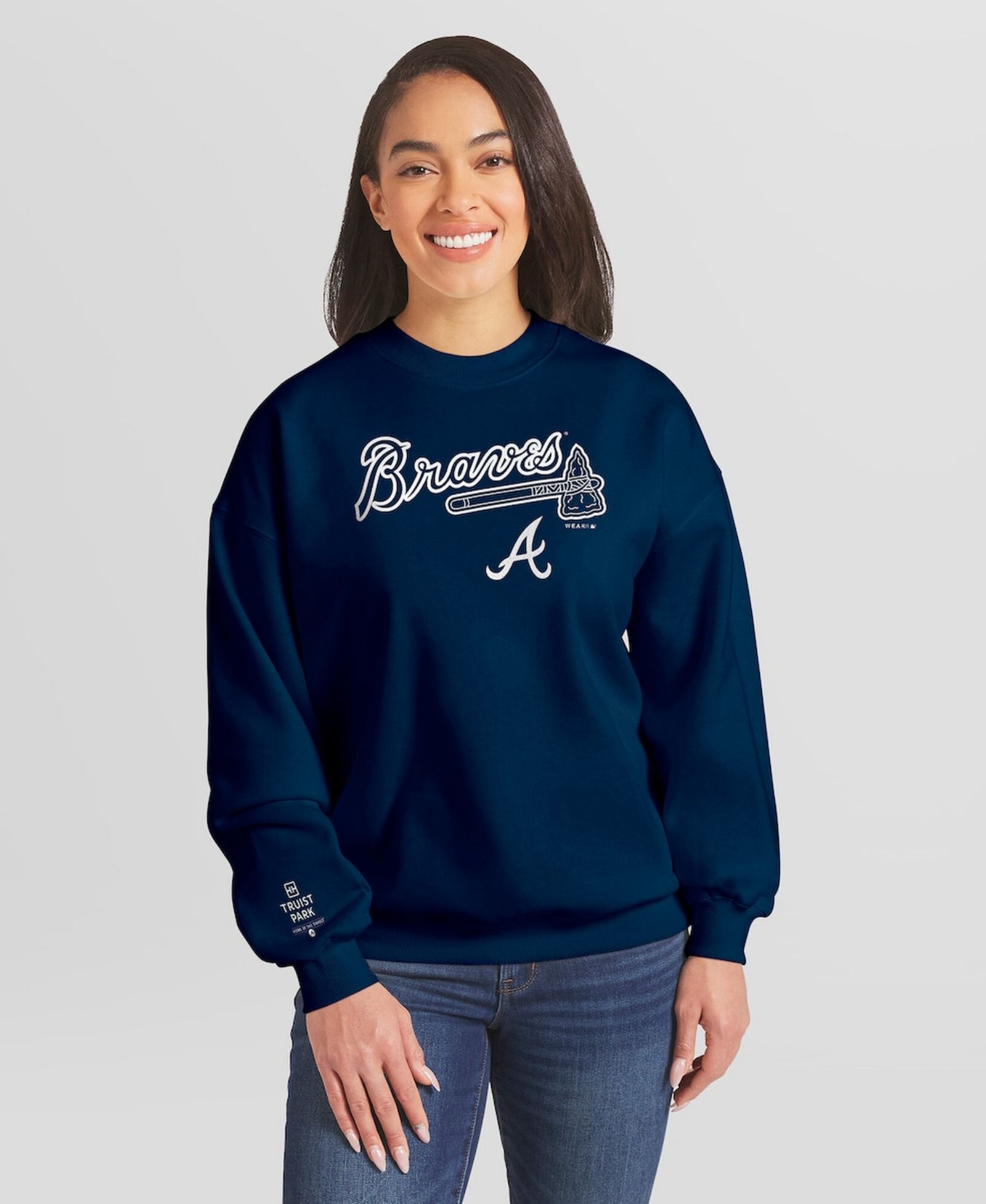 Женская свитшот WEAR by Erin Andrews Atlanta Braves Heavyweight Navy