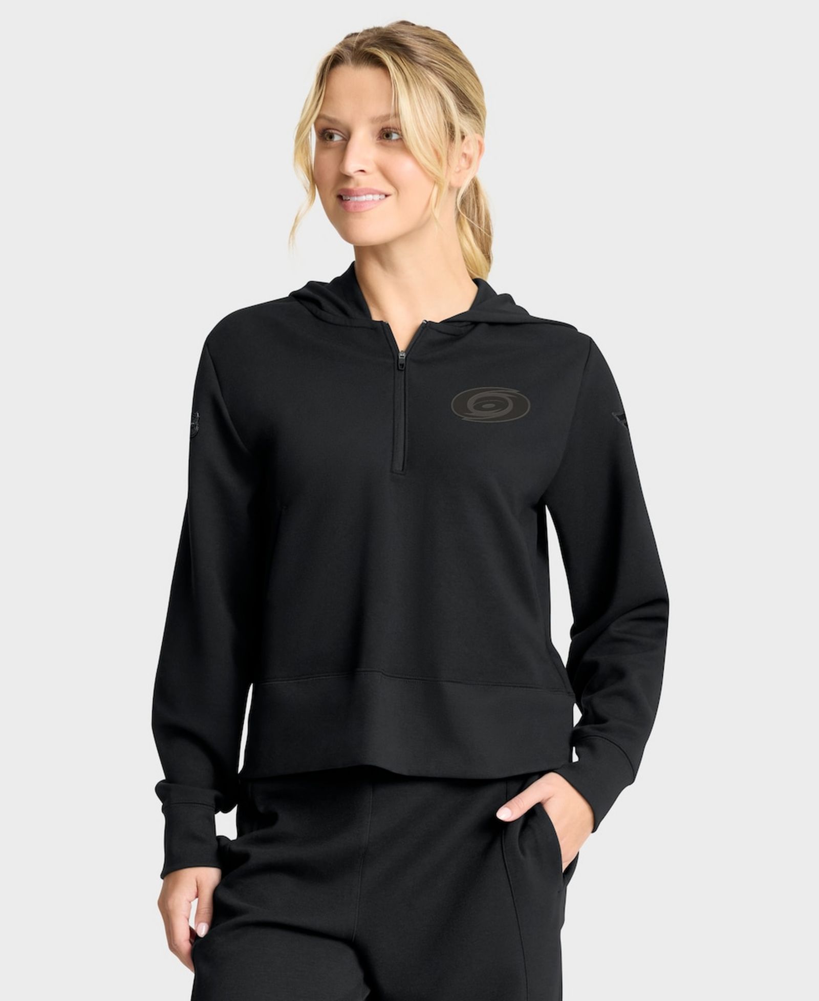 Женское худи Fanatics Black Carolina Hurricanes Authentic Pro