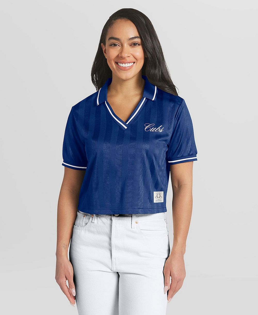 Женская укороченная футболка WEAR by Erin Andrews Royal Chicago Cubs V-Neck Polo