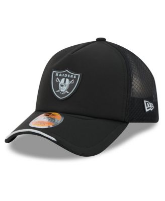 New Era Men's Black Las Vegas Raiders 2026 Sideline Apex 9FORTY Adjustable Trucker Hat