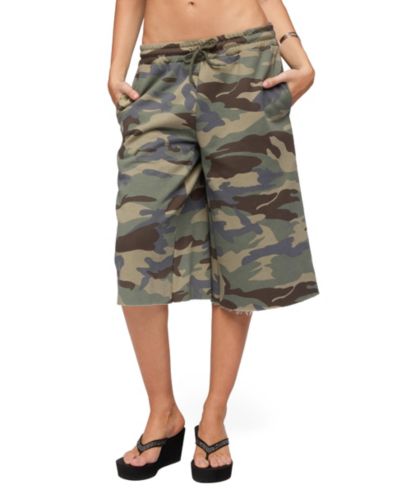Женские бермудские шорты Edikted Camo Rush Oversized
