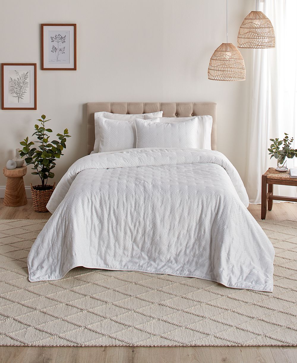 Комплект постельного белья Anne Klein Torringford Jacquard 3-Piece Quilt Set, King