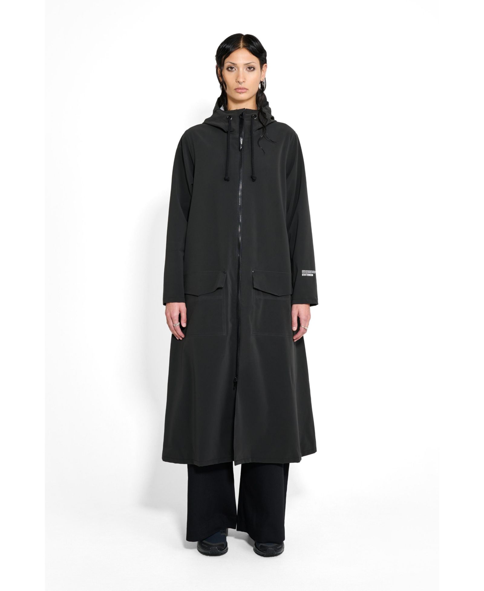 Женский матовый дождевик Stutterheim Mosebacke Long Patch