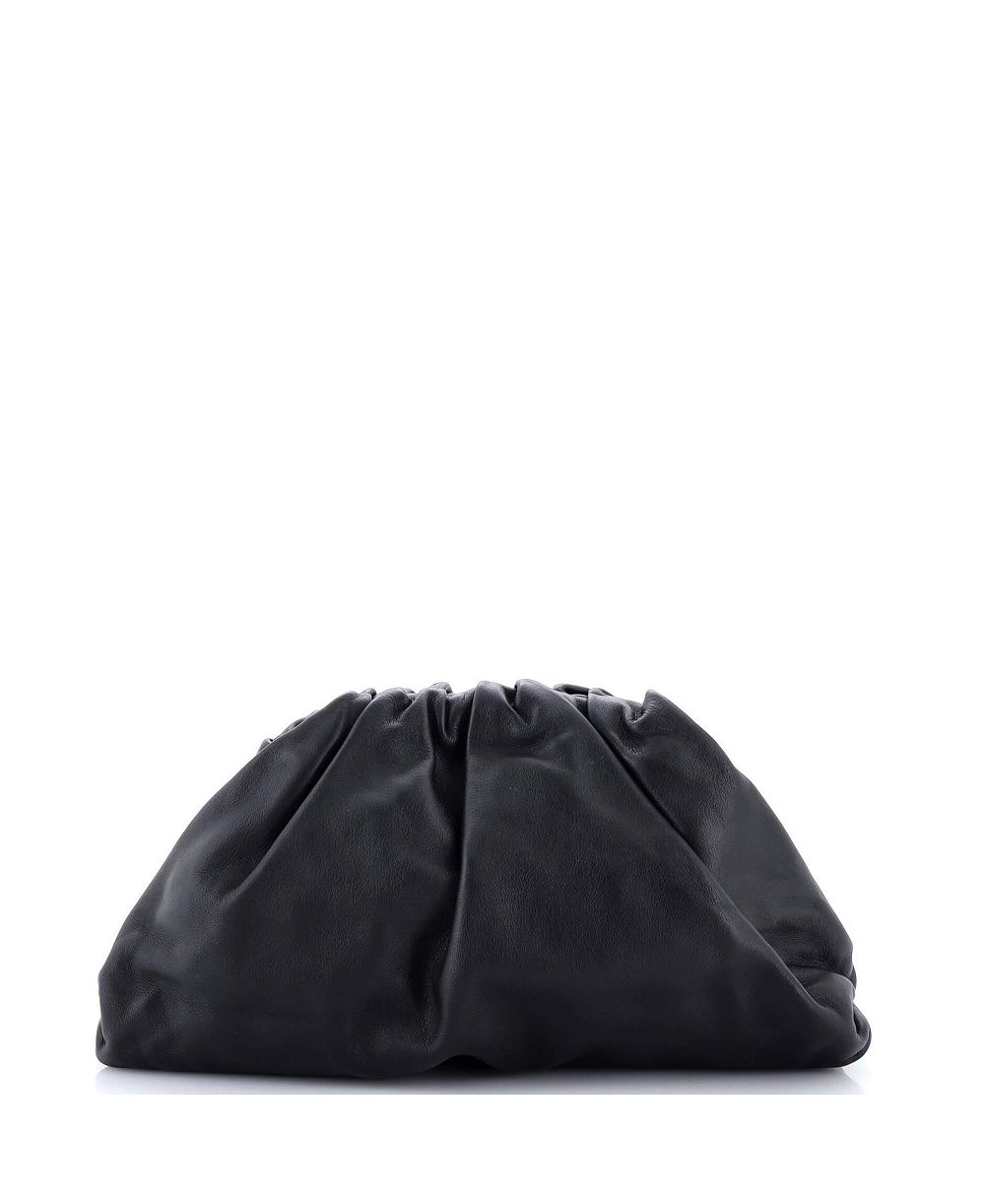 Б/у кожаная сумка Bottega Veneta The Pouch
