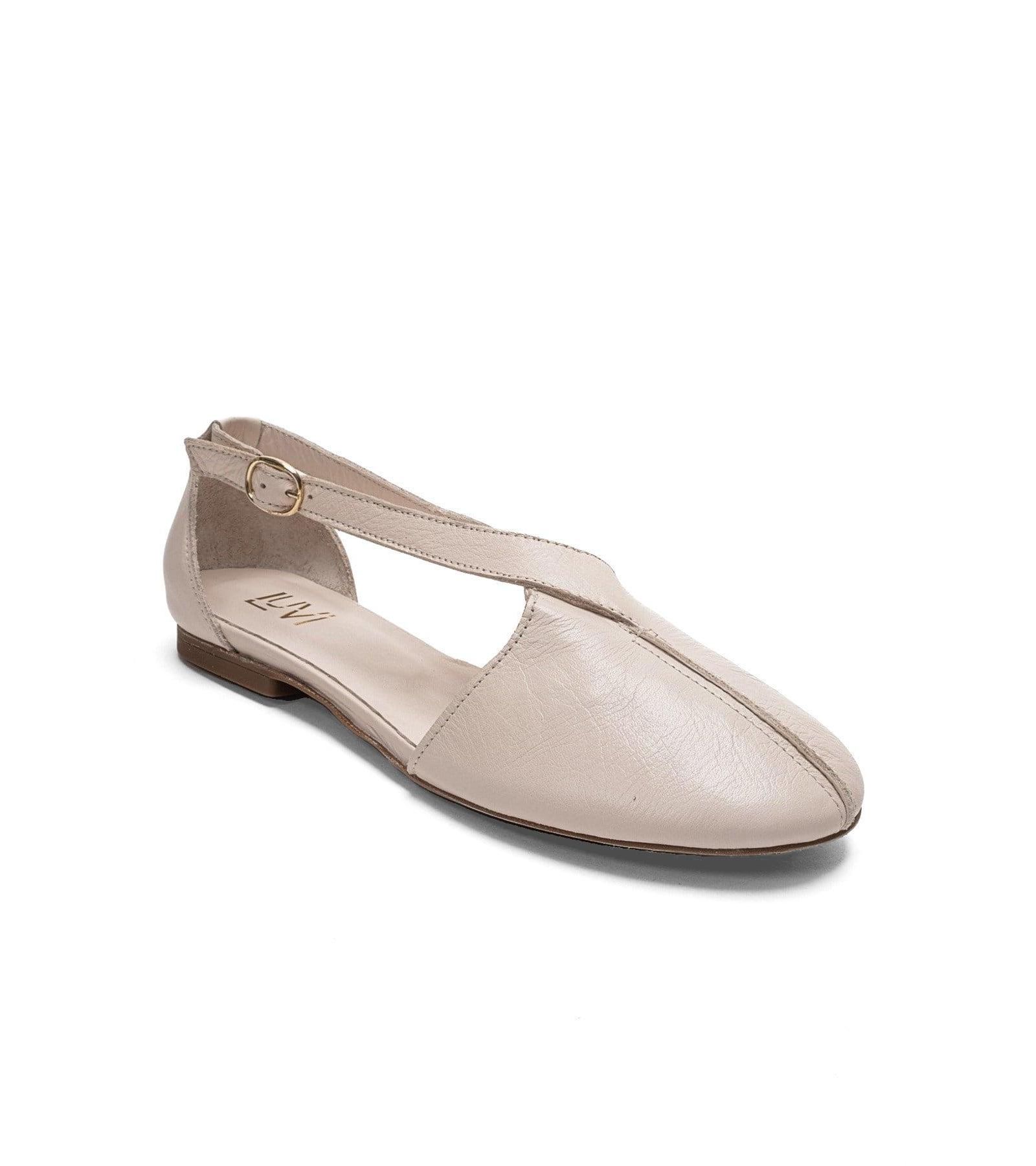 Forever & Always Shoes Women's Fable Leather Side Cut Ballet Flat
