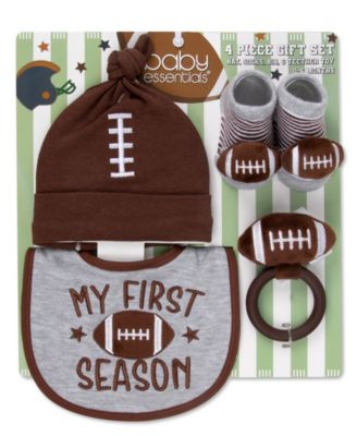 Набор из 4 предметов Baby Essentials: слюнявчик, шапочка, носки и прорезыватель с футбольным дизайном