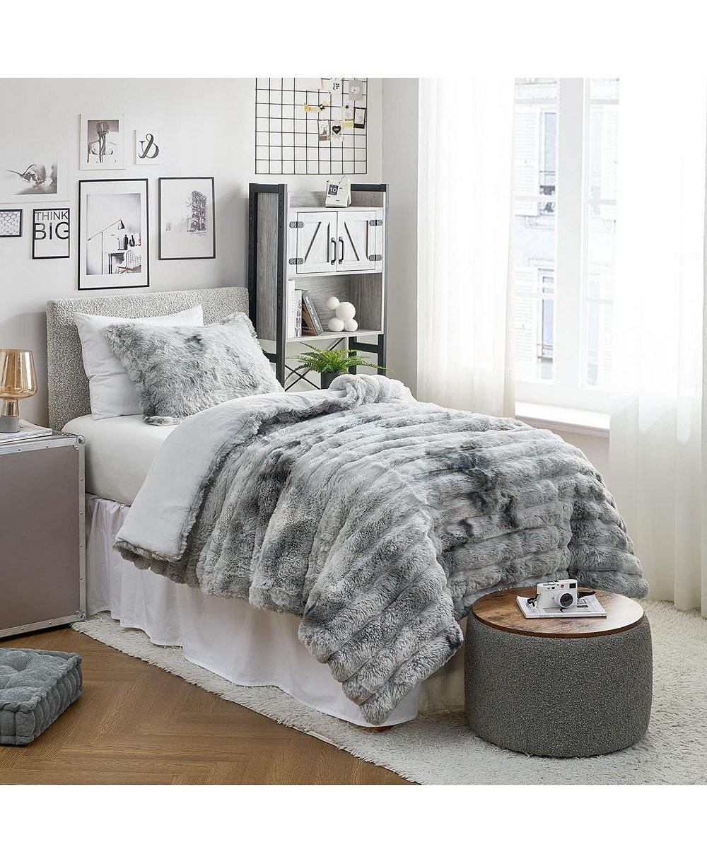 Coma Inducer Snowball Chunky Bunny - Oversized Comforter Set