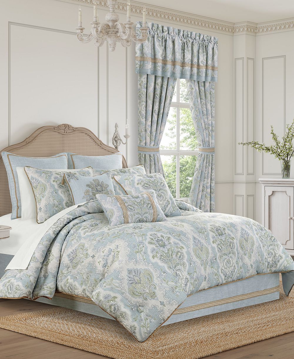 Комплект постельного белья J Queen New York Pasadena Floral 4-Piece Comforter, California King