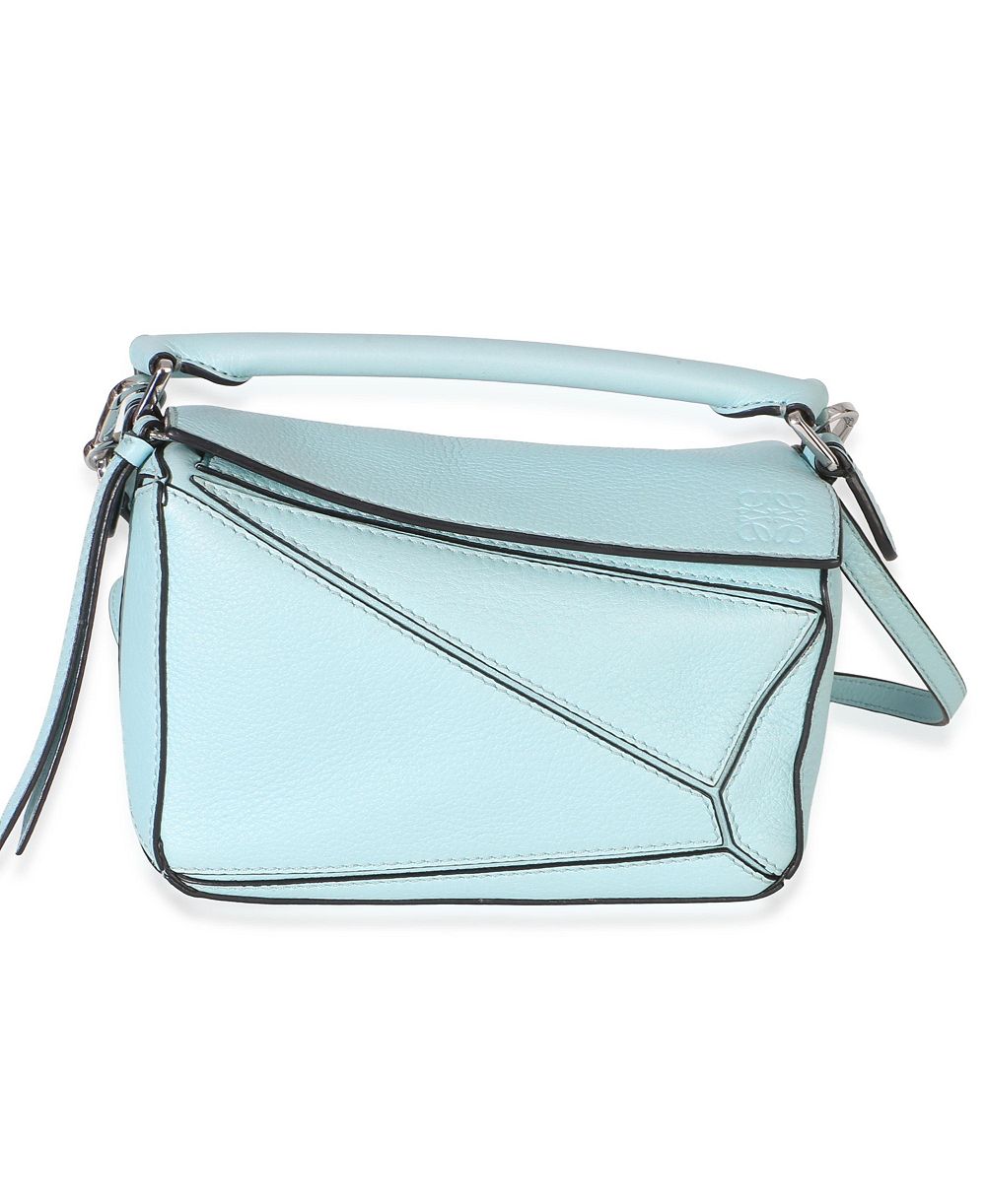 Б/у мини-сумка Loewe Puzzle Light Blue из зернистой телячьей кожи