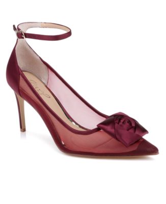 Женские туфли Jewel Badgley Mischka Beckett на шпильке с острым носком из сатина