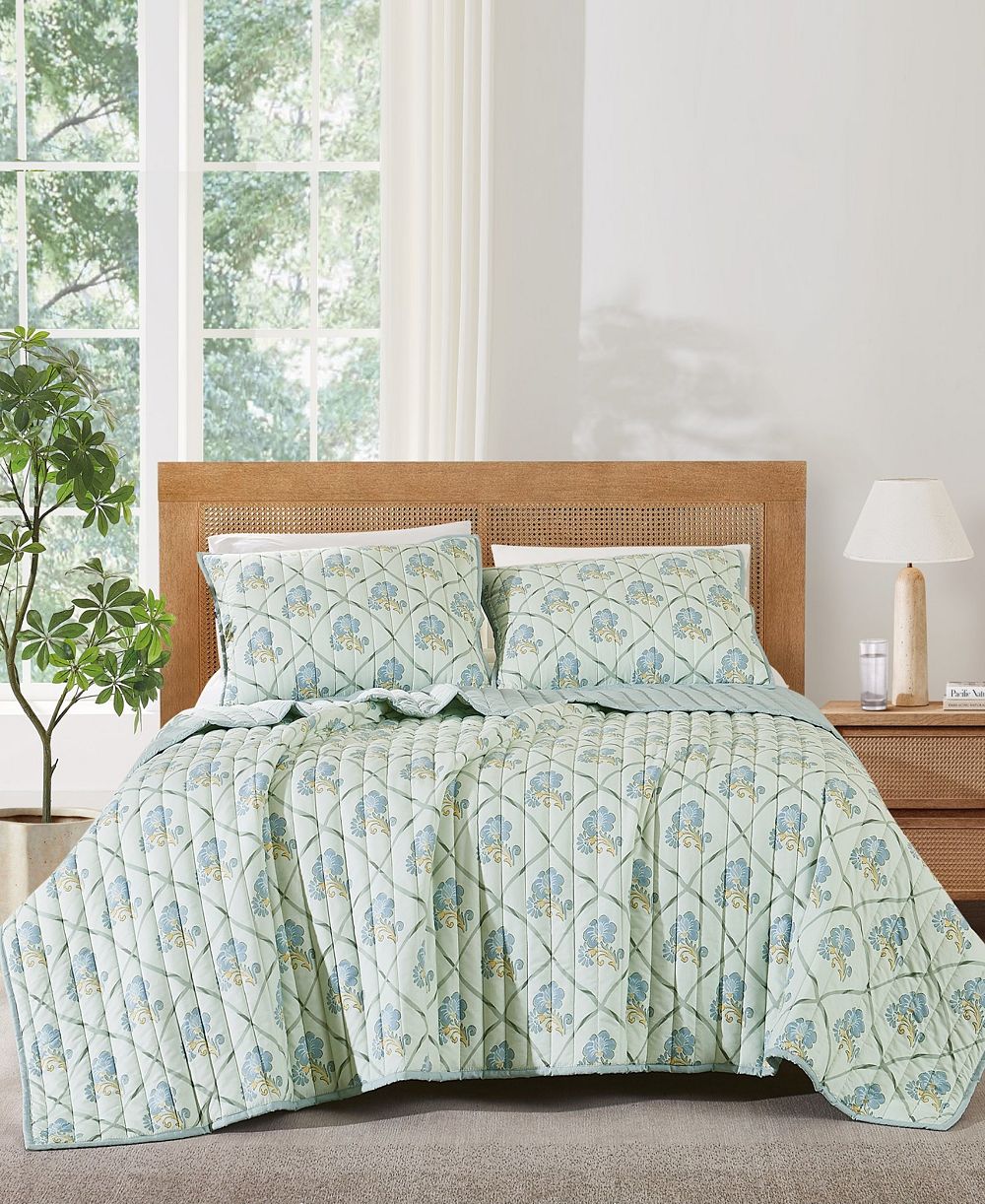 Brooklyn Loom Olivia Floral 3-Piece Quilt Set, Full/Queen