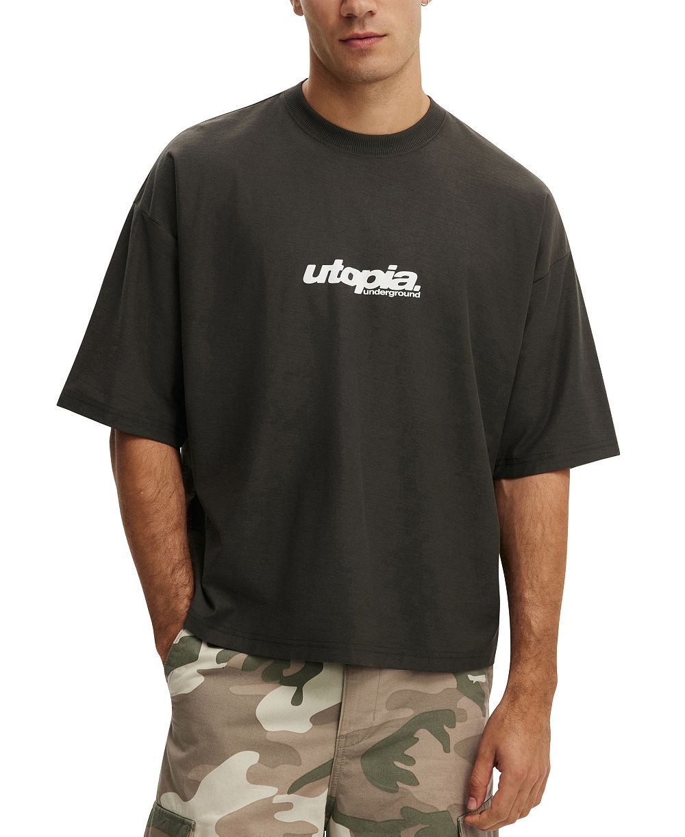 COTTON ON Men's Cropped Boxy-Fit Silhouette Graphic Crewneck T-Shirt