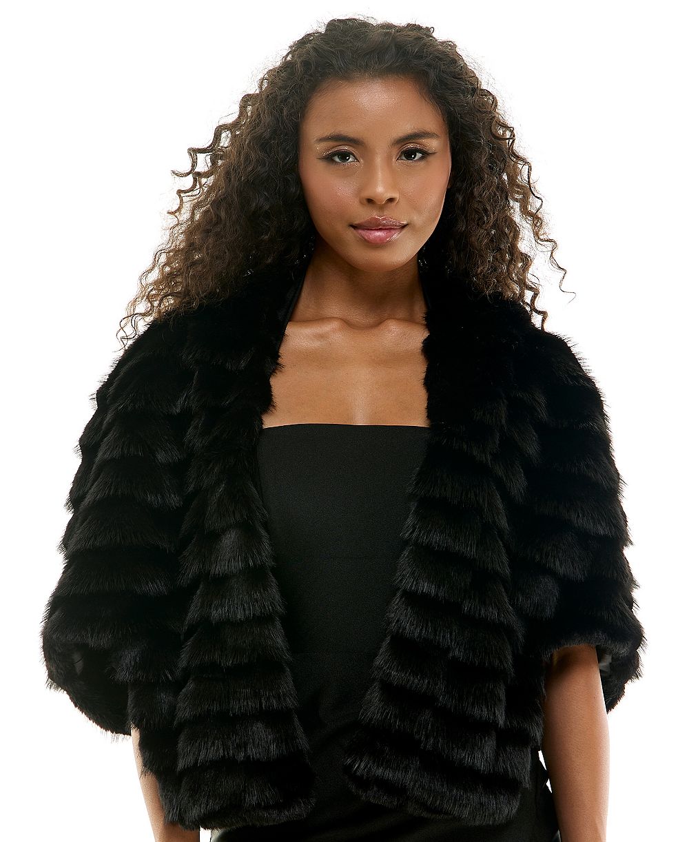 SENI & CADE Juniors' Tiered Cropped Faux Fur Shawl Jacket