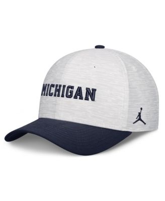 Мужская и женская кепка Jordan White/Navy Michigan Wolverines Primetime Rise Adjustable