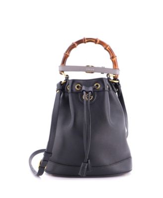 Сумка Gucci Small Diana Bucket Bag Leather