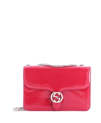 Сумка Gucci Medium Interlocking из лакированной кожи