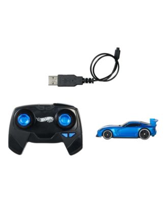 Hot Wheels 1:64 Scale Dodge Viper ACR Remote-Control Toy Car