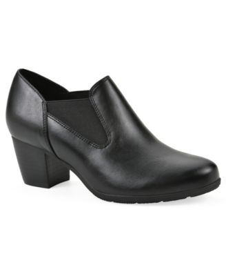 Cliffs by White Mountain Women's Anstey Slip-On Booties