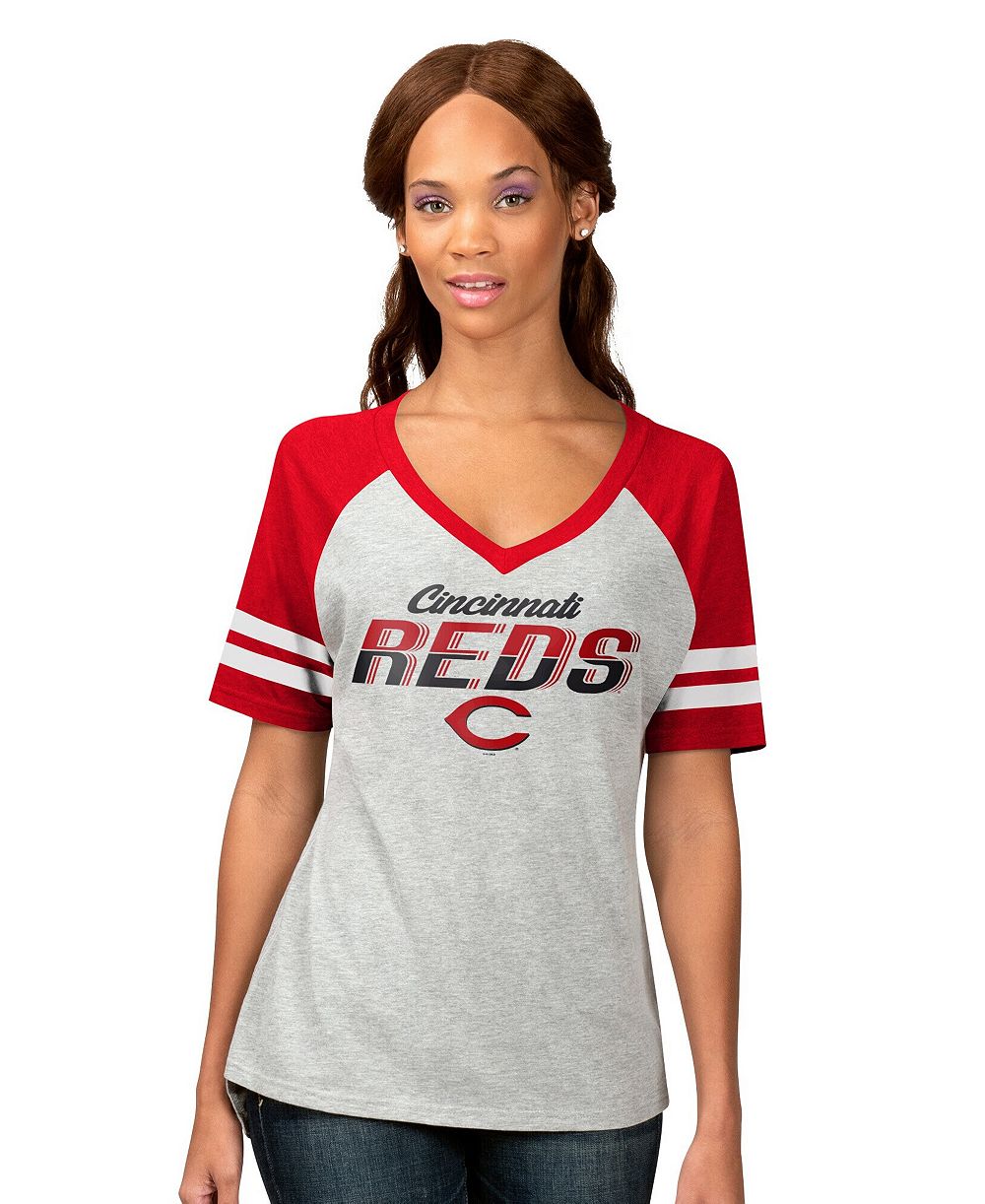 Женская футболка G-III 4Her by Carl Banks Cincinnati Reds Goal Line Raglan V-Neck Heather Gray