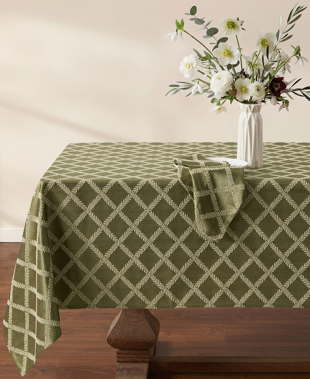 Скатерть Lenox Laurel Leaf Rectangular, 70" x 122"