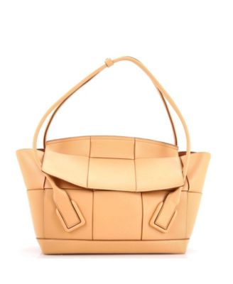Сумка Bottega Veneta Medium Arco Maxi Intrecciato Leather, Pre-Owned