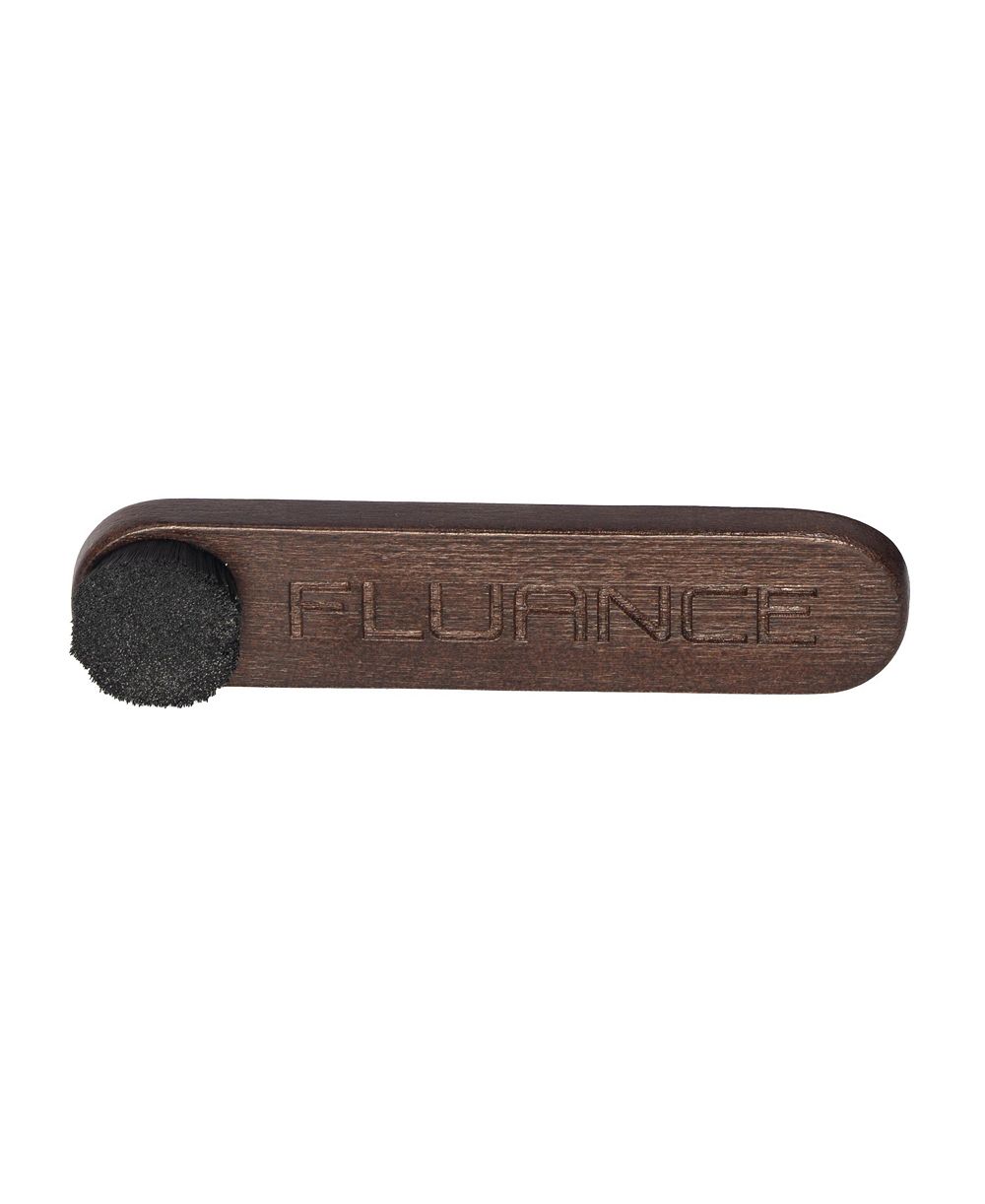 Щетка для очистки стилуса проигрывателя Fluance с ультрамягкой щетиной и буковой ручкой