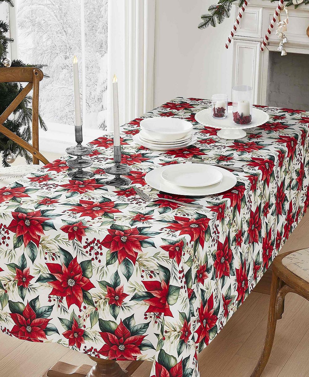 Скатерть Avanti Poinsettia Rectangle 60" x 120"