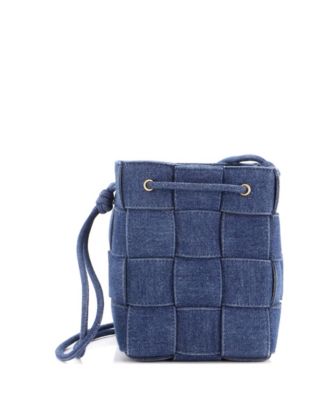 Б/у маленькая сумка-ведро Bottega Veneta Cassette Maxi Intrecciato Denim
