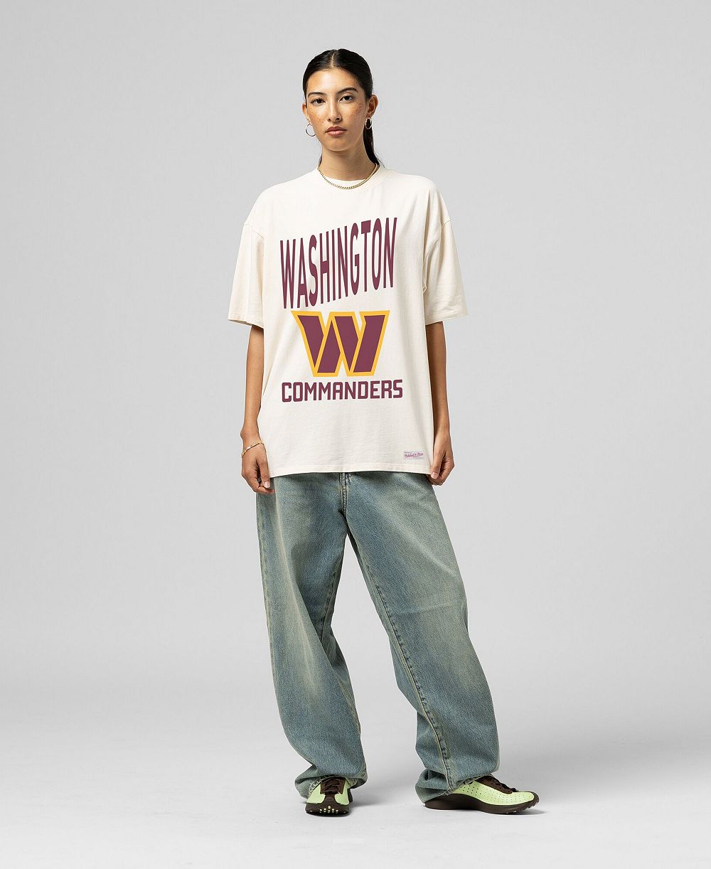 Женская футболка Mitchell & Ness с логотипом Washington Commanders, кремового цвета, стиль бойфренд