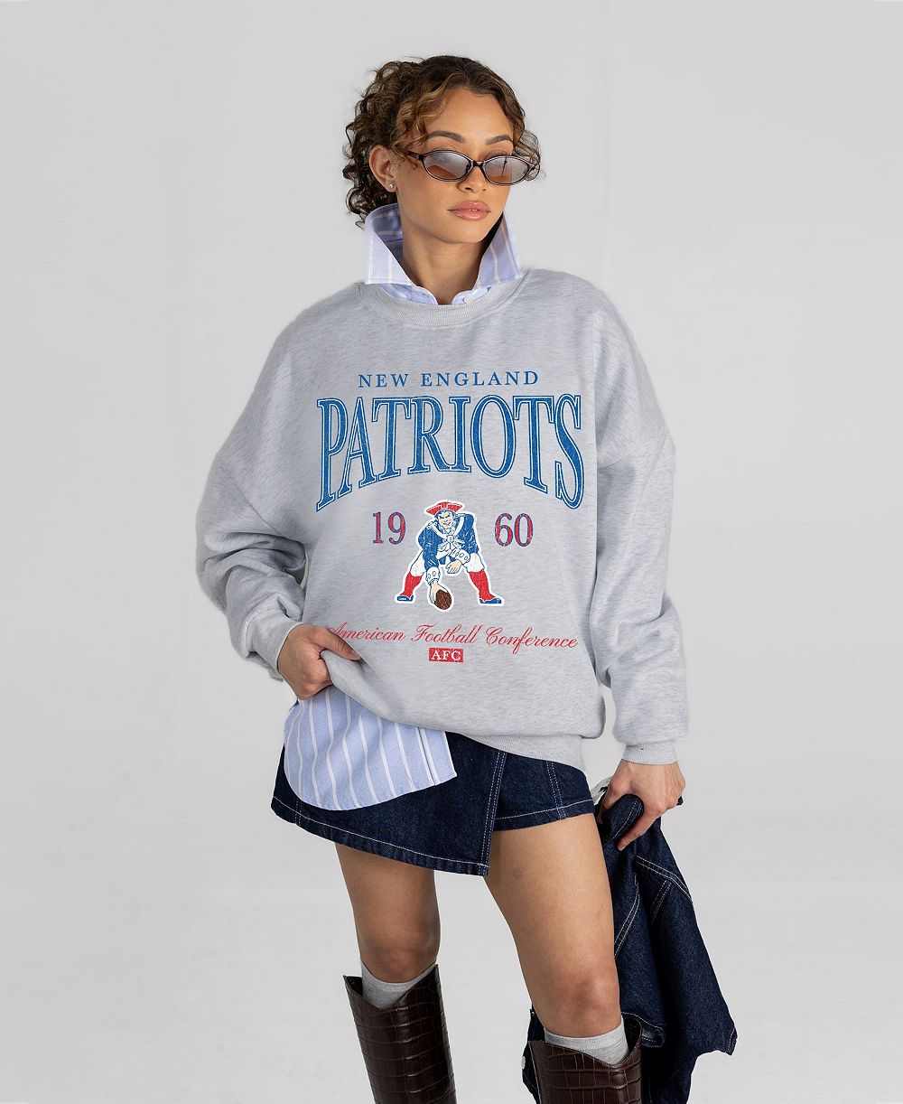 Женский оверсайз свитшот Gameday Couture с заниженной линией плеч и логотипом New England Patriots