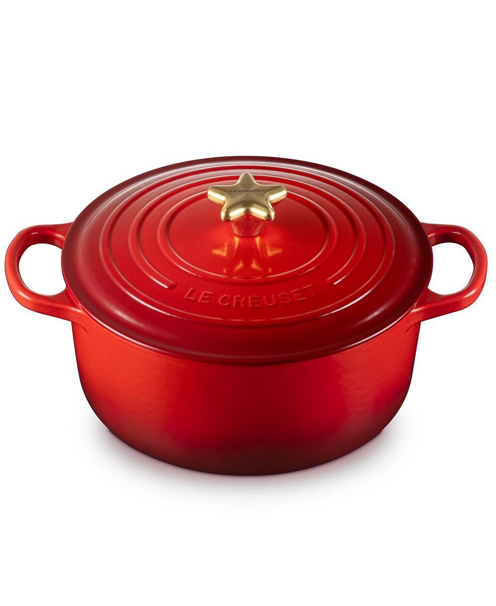Чугунная кастрюля Le Creuset Enameled Cast Iron Signature 4.5-Quart Round Oven с звездчатой ручкой, эксклюзивно для Macy's