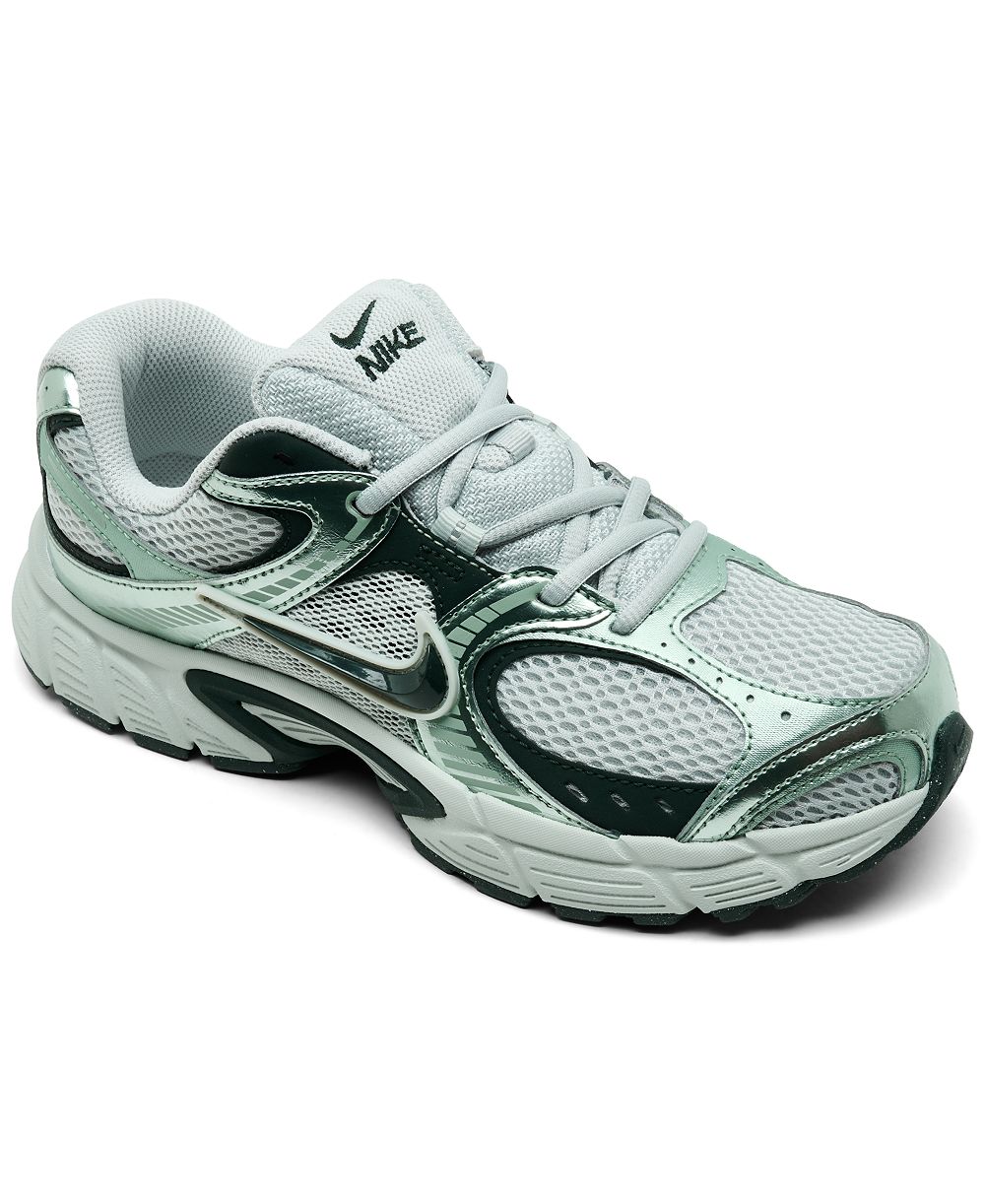 Nike женские кроссовки V5 RNR от Finish Line