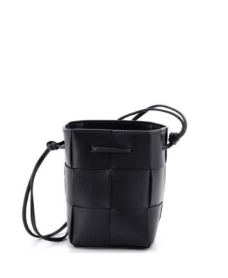 Б/у сумка Bottega Veneta Mini Cassette Bucket из кожи Maxi Intrecciato
