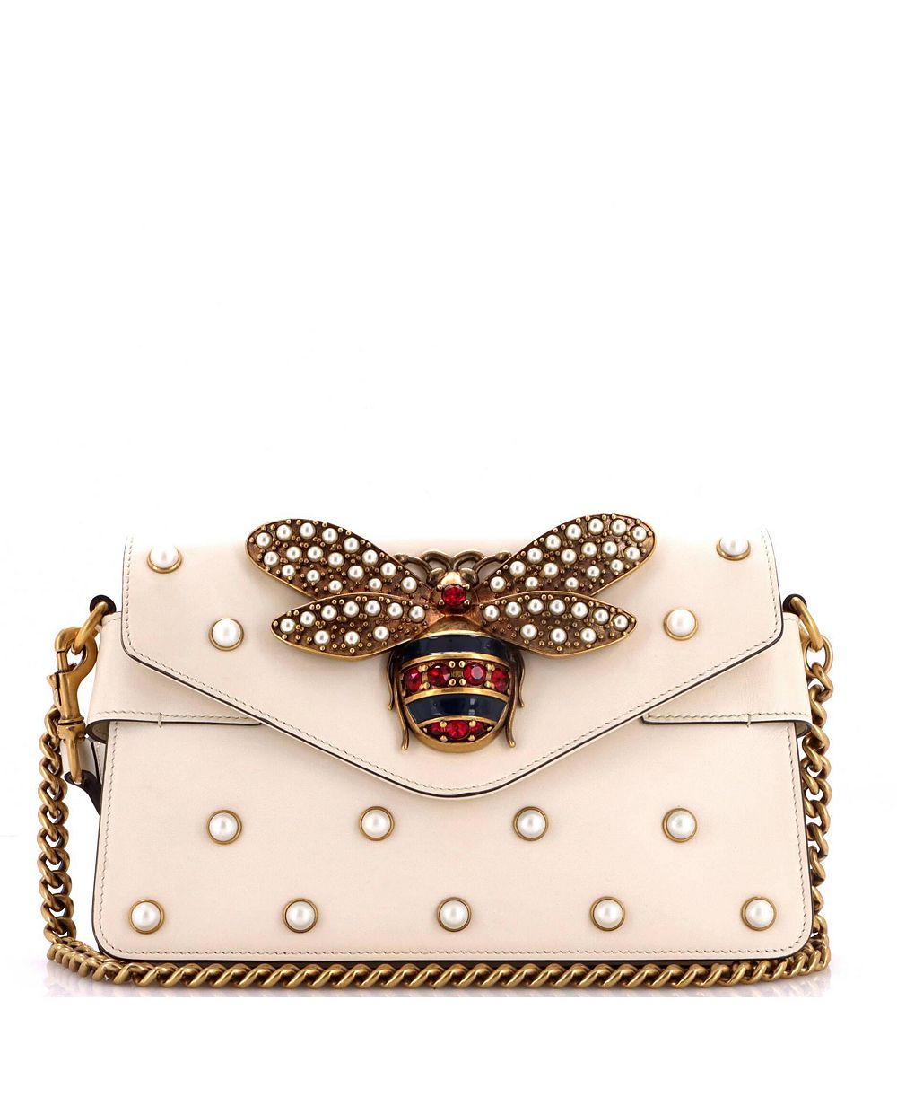 Pre-Owned Gucci, маленькая кожаная сумка Mini Broadway Pearly Bee с цепочкой и украшением