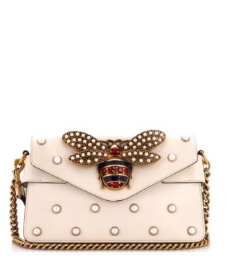 Pre-Owned Gucci, маленькая кожаная сумка Mini Broadway Pearly Bee с цепочкой и украшением