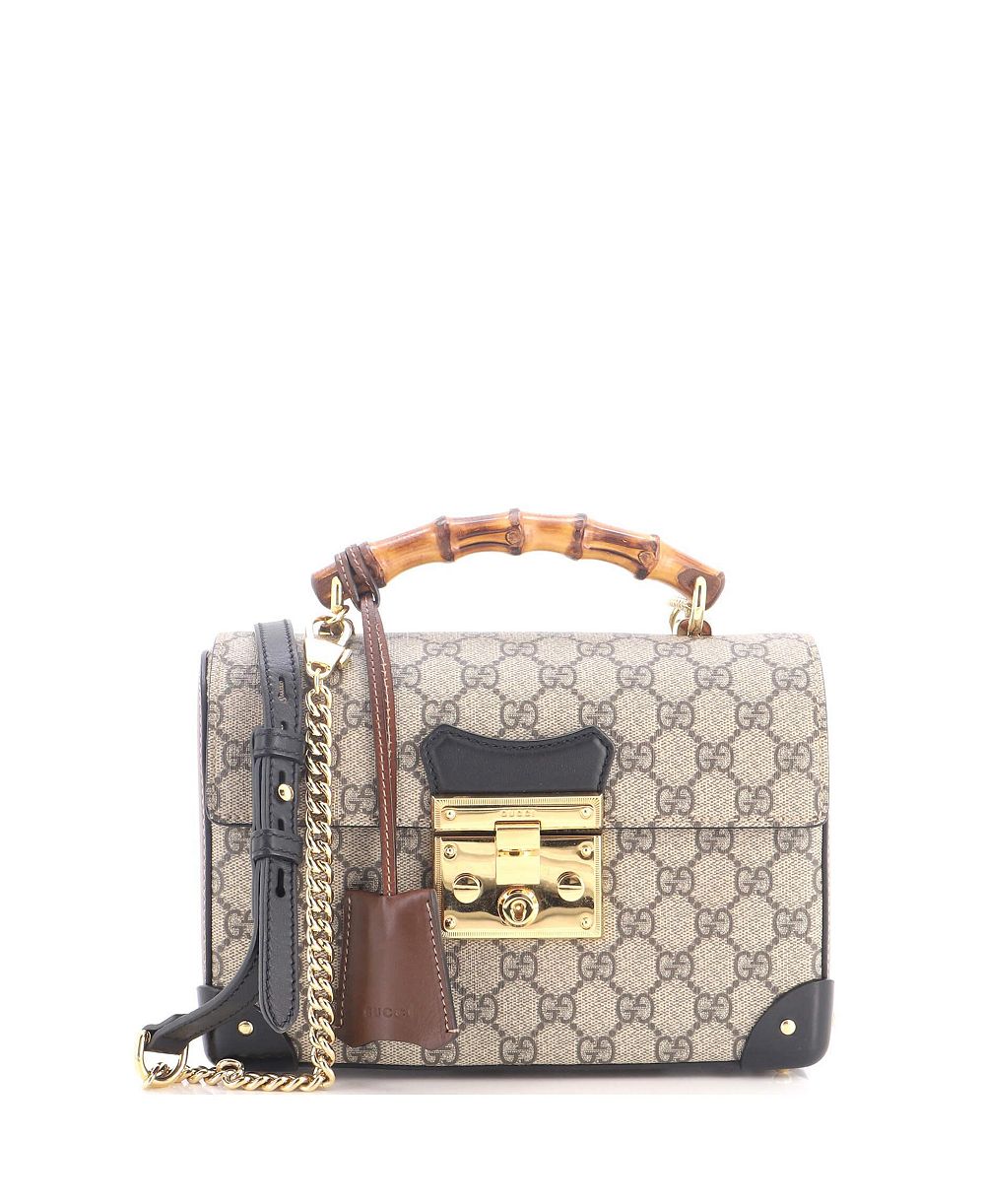 Сумка через плечо Gucci Small Padlock Bamboo из лакированной ткани GG с бамбуковой ручкой