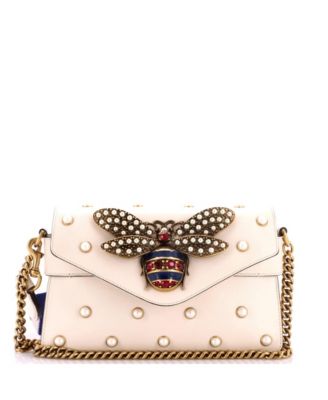 Pre-Owned Gucci маленькая кожаная сумка Broadway Pearly Bee через плечо с украшениями
