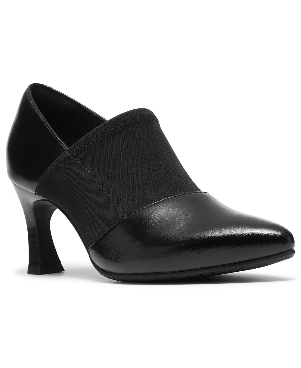 Clarks Women's Tammitha Sleek Pointed-Toe Leather Pumps
