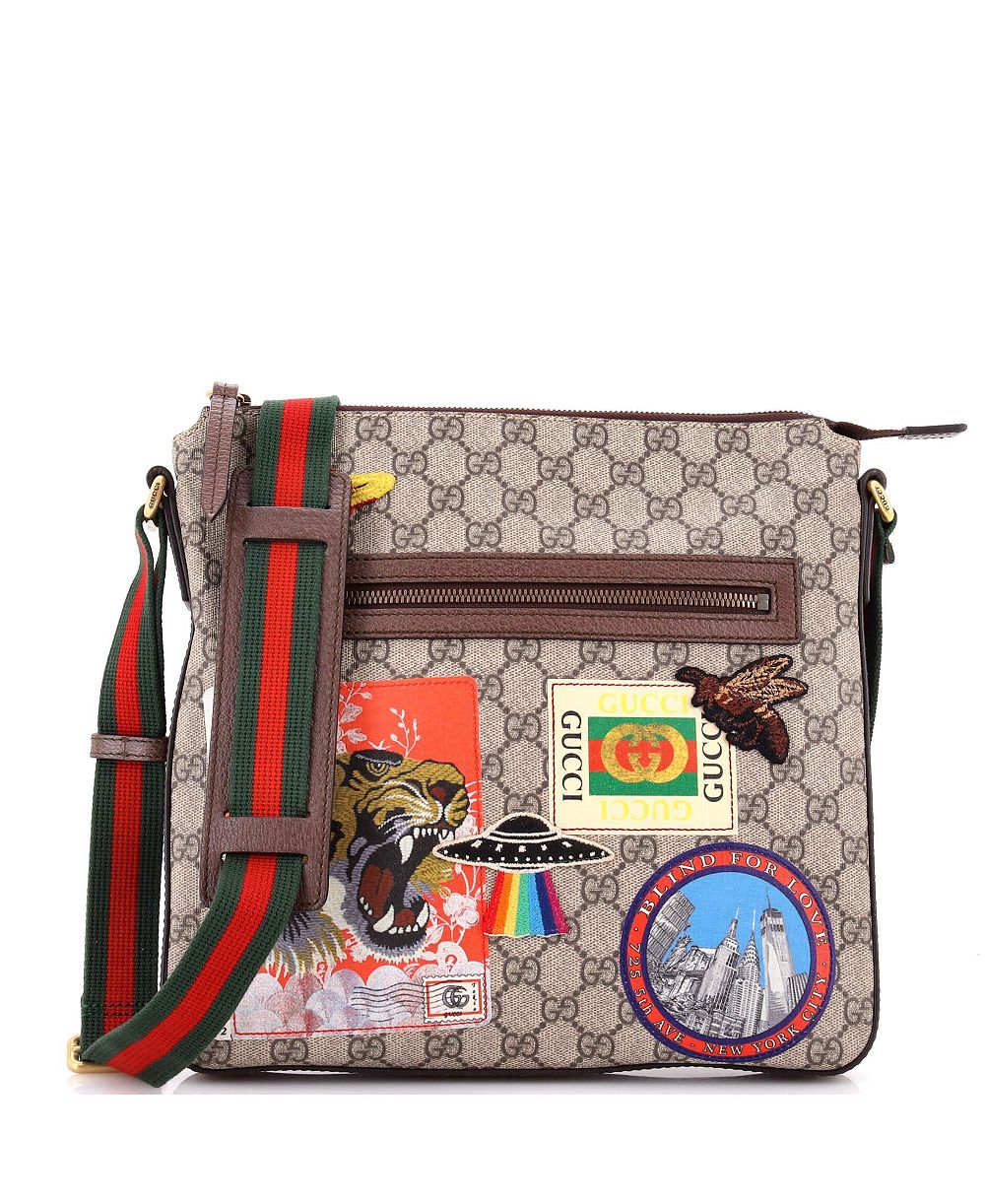 Pre-Owned Gucci сумка-мессенджер Medium Courrier с молнией, из лакированной ткани GG с аппликацией