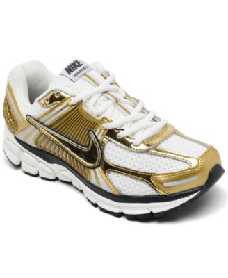 Женские кроссовки Nike Zoom Vomero 5 от Finish Line
